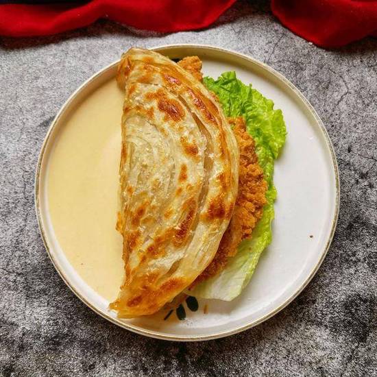 Shredded Pancake with Fried Chicken Chop 1pc（手抓饼加鸡排）